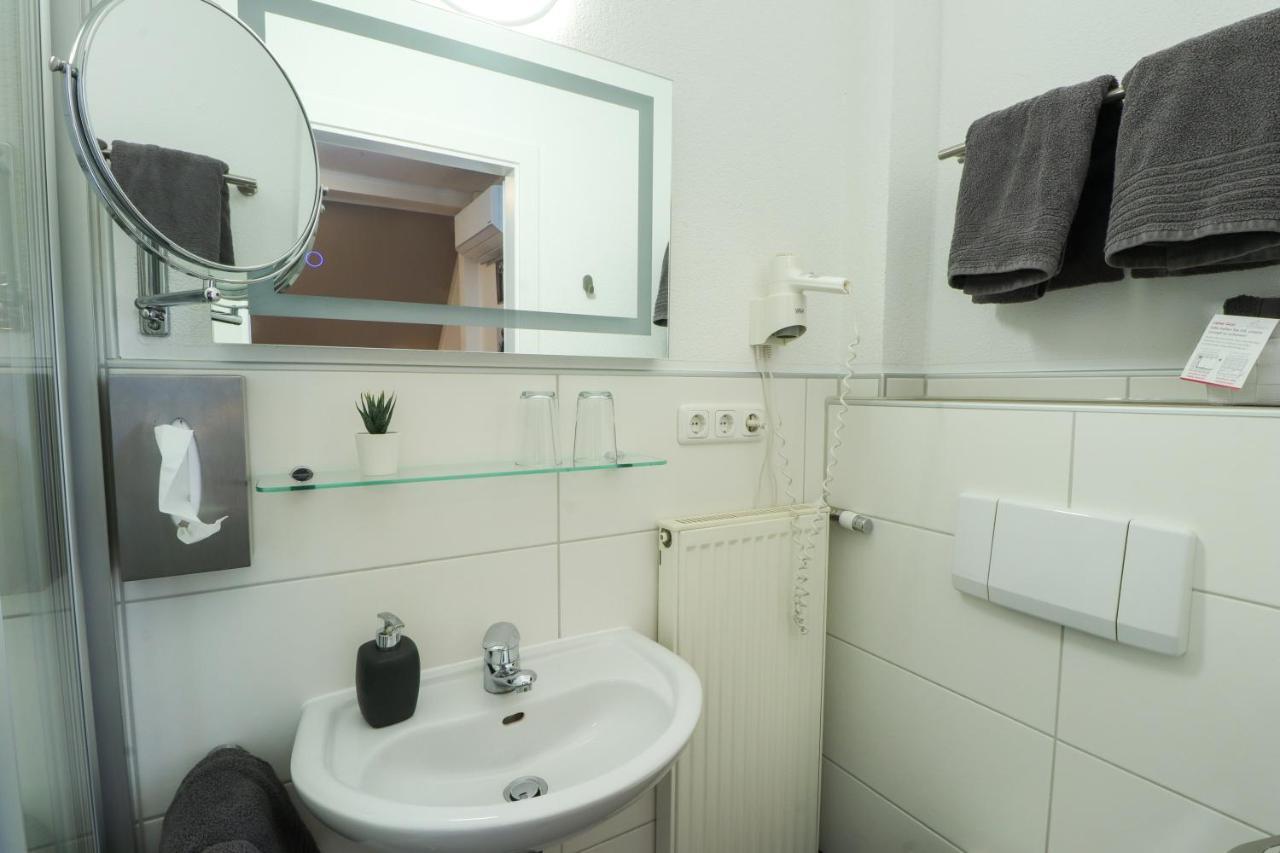 Hotel Am Dalwigker Tor Корбах Екстериор снимка