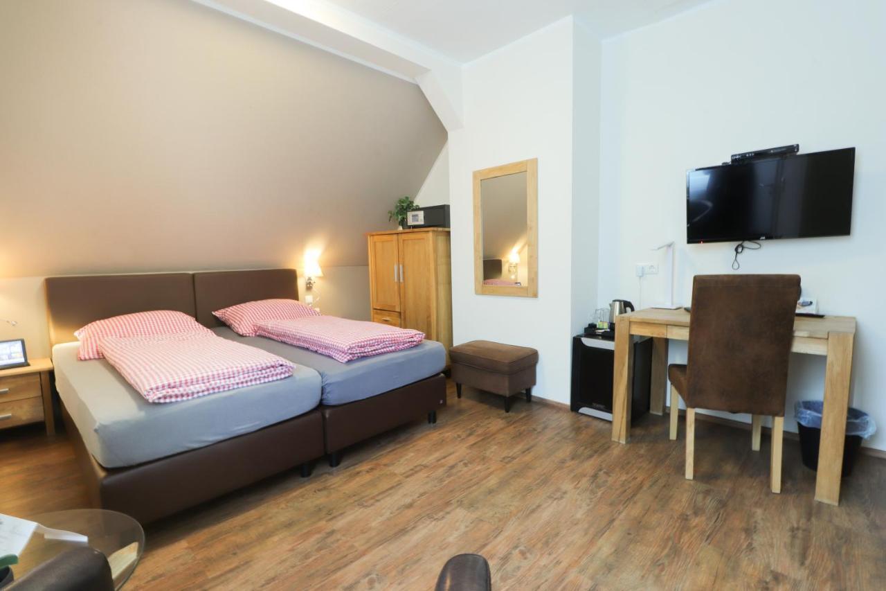 Hotel Am Dalwigker Tor Корбах Екстериор снимка