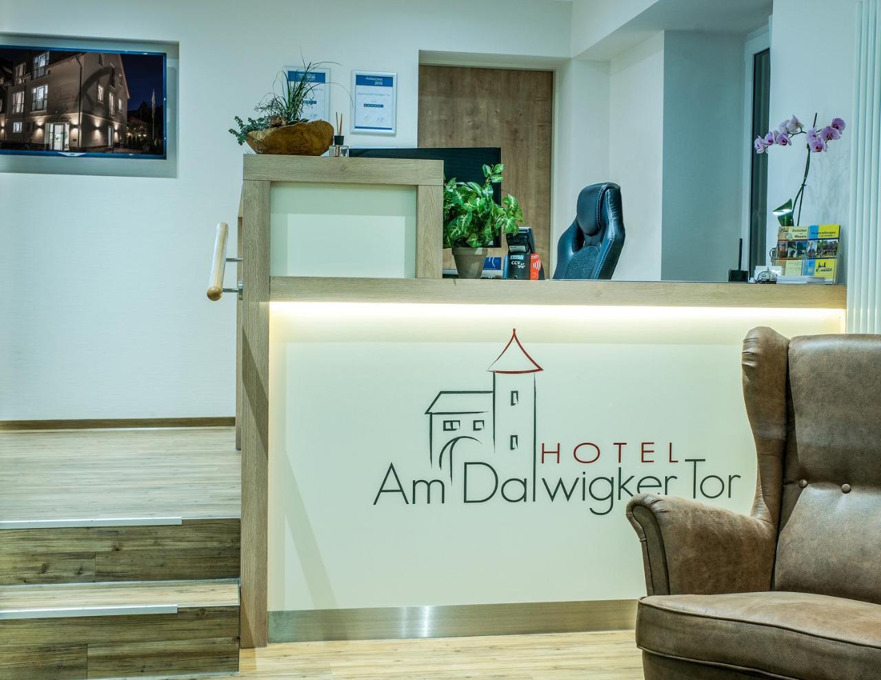 Hotel Am Dalwigker Tor Корбах Екстериор снимка